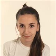 Soy estudiante universitaria, imparto clases de infantil y primaria. Llevo más de dos años impartiendo clases a niños de edades comprendidas entre los 3-12 años